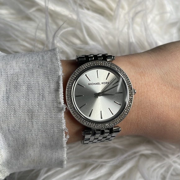 Like new Darci Michael Kors Watch - Picture 4 of 4